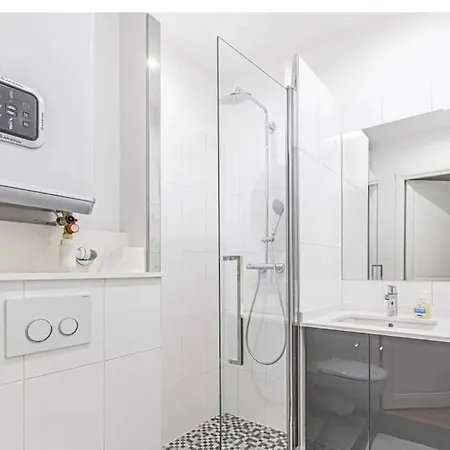 Apartment Large 7 Minutes From