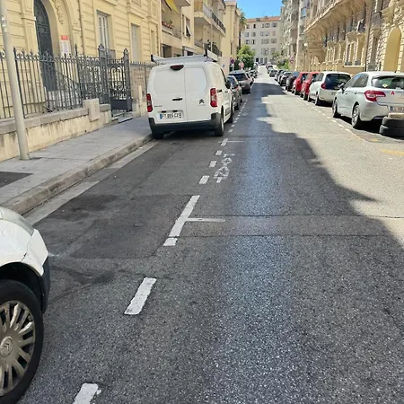 Large 7 Minutes From *