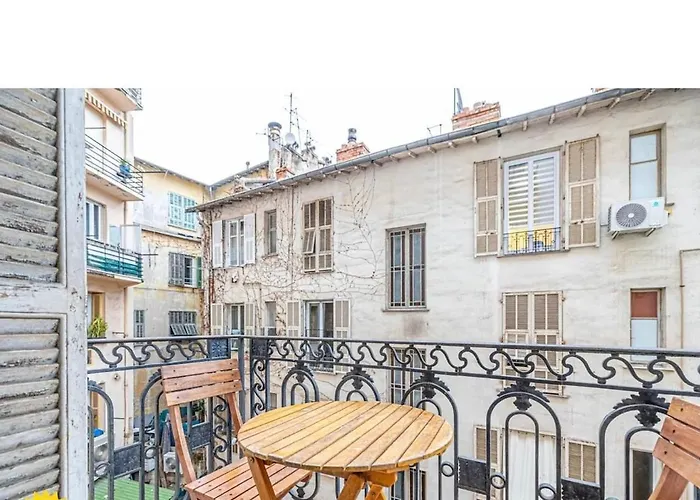 Large 7 Minutes From * 尼斯